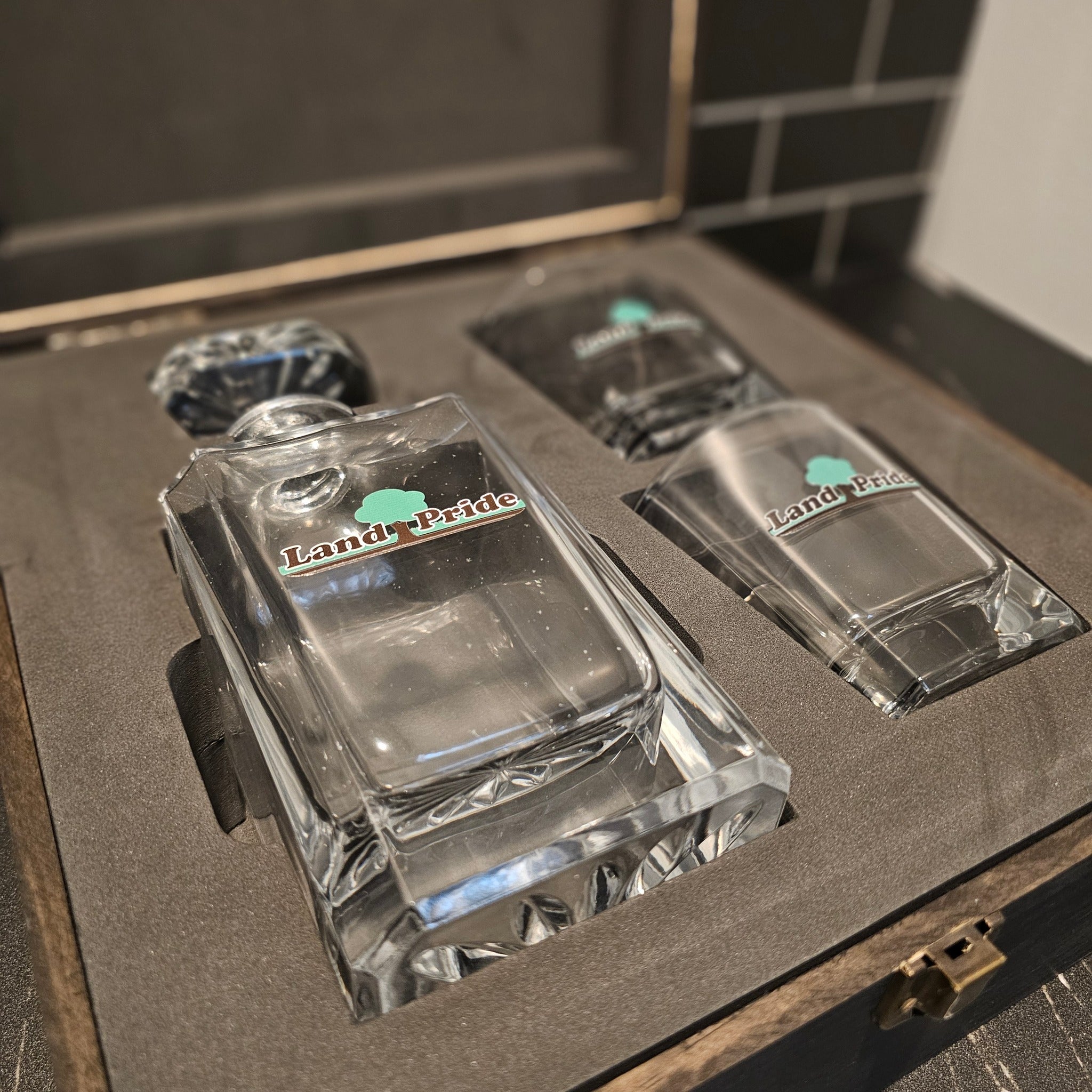 2 Glass Decanter Set